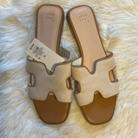 A New Day Nina Summer Vacation Resort Women’s Tan Cream Slides Sandals Size 10 - Picture 1 of 8